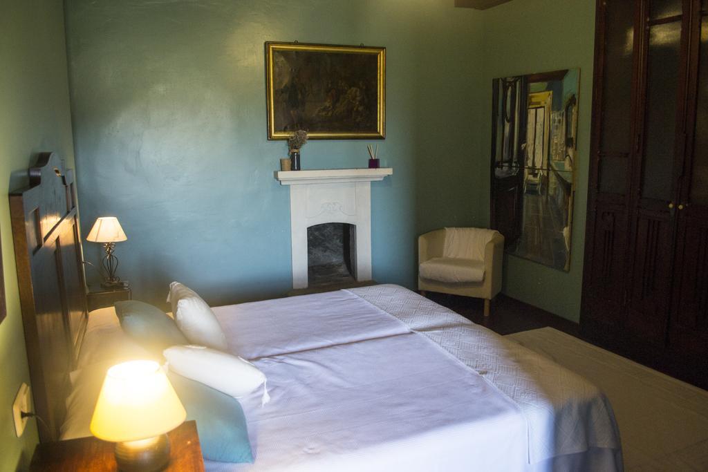 Pazo Larache Guest House Santa Cristina De Cobres Exterior photo